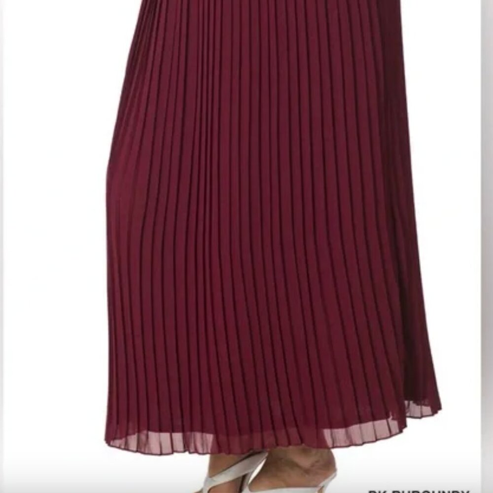 NWOT ZENANA DK Burgundy Pleated Chiffon Long Skirt Elastic Waist Size 1X
